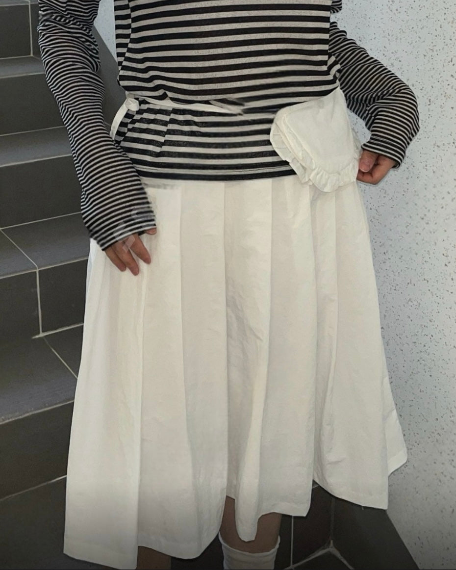 (SAMPLE SALE) Pleated Skirt with frill pouch (Charcoal)