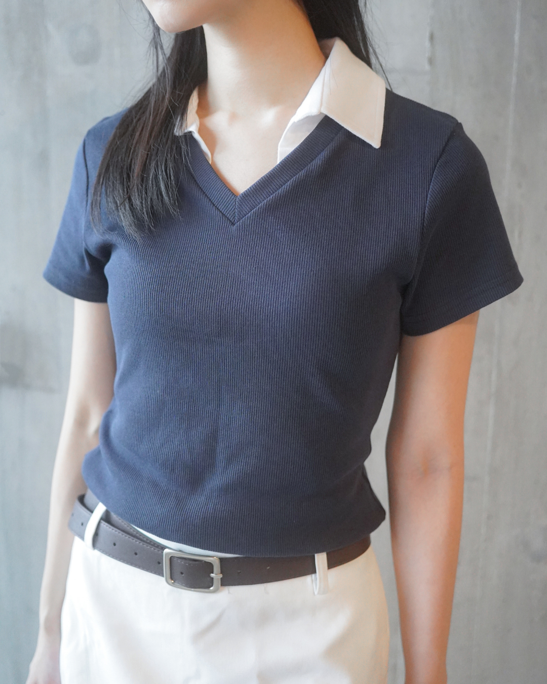 (SAMPLE SALE) Preppy Ribbed V-Neck (Navy)